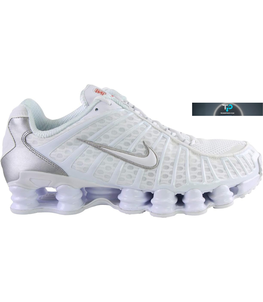 Scopri l'ingegneria delle Nike Shox TL: analisi del ritorno d'energia, test di laboratorio sulla rigidità e guida alla durabilità. Il verdetto definitivo sull'icona Y2K che sta dominando lo streetstyle italiano.