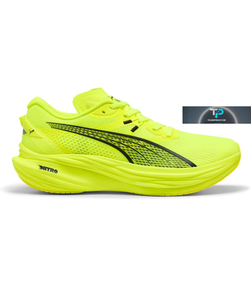 Cerchi una scarpa veloce ma protettiva? Scopri la nostra recensione della PUMA Deviate Nitro 3. Analisi tecnica su schiuma NITRO Elite, piastra in carbonio e test su strada. Leggi i pro e i contro prima dell'acquisto!