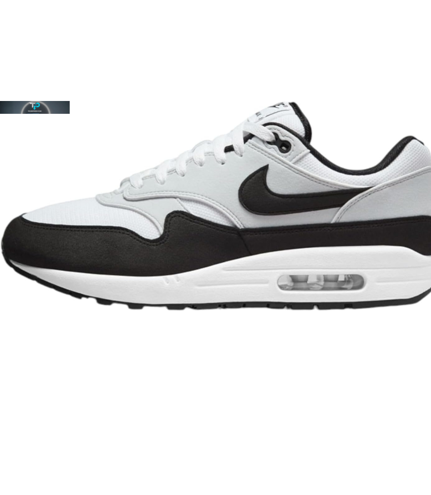 Scopri la Nike Air Max 1: dai segreti del design di Tinker Hatfield ai test di laboratorio su ammortizzazione e fit. La guida definitiva per lo sneakerhead italiano.