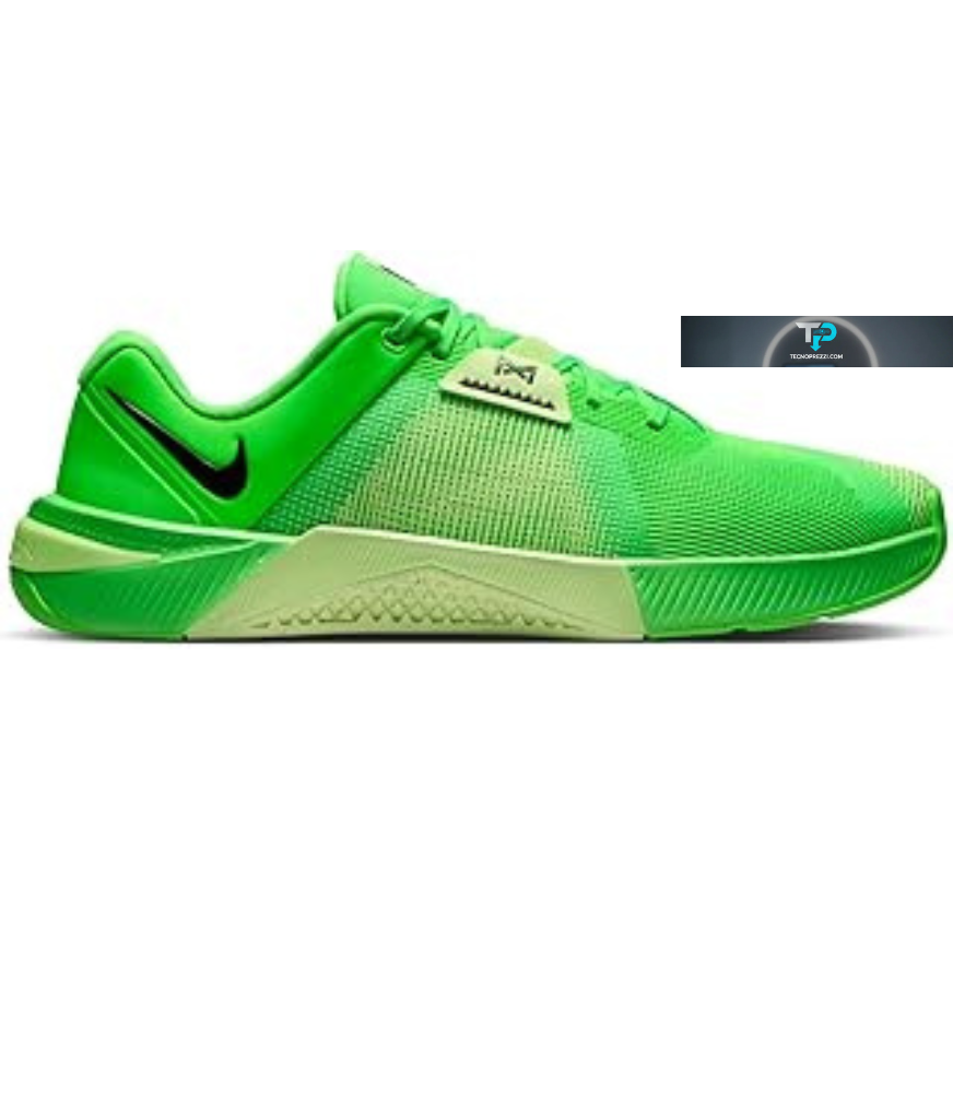 Cerchi la scarpa definitiva per il Crossfit®? Scopri la nostra recensione della Nike Metcon 10: analisi tecnica del foam ReactX, test di stabilità Hyperlift e confronto con i modelli precedenti. Ecco perché è la scelta dei pro (e chi dovrebbe evitarla).